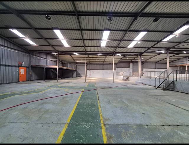 600M² WAREHOUSE TO LET IN WADEVILLE
